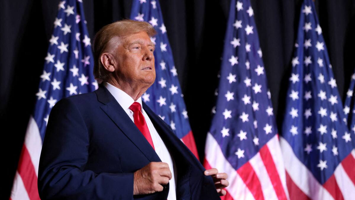 Donald Trump pide que el juicio en su contra no se celebre hasta 2026. Foto: Reuters.