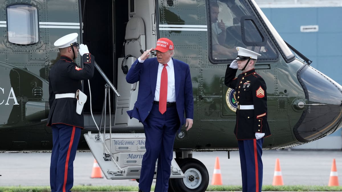 Donald Trump se reunió con su equipo para analizar un posible bombardeo contra Irán. Foto: Reuters/Ken Cedeno