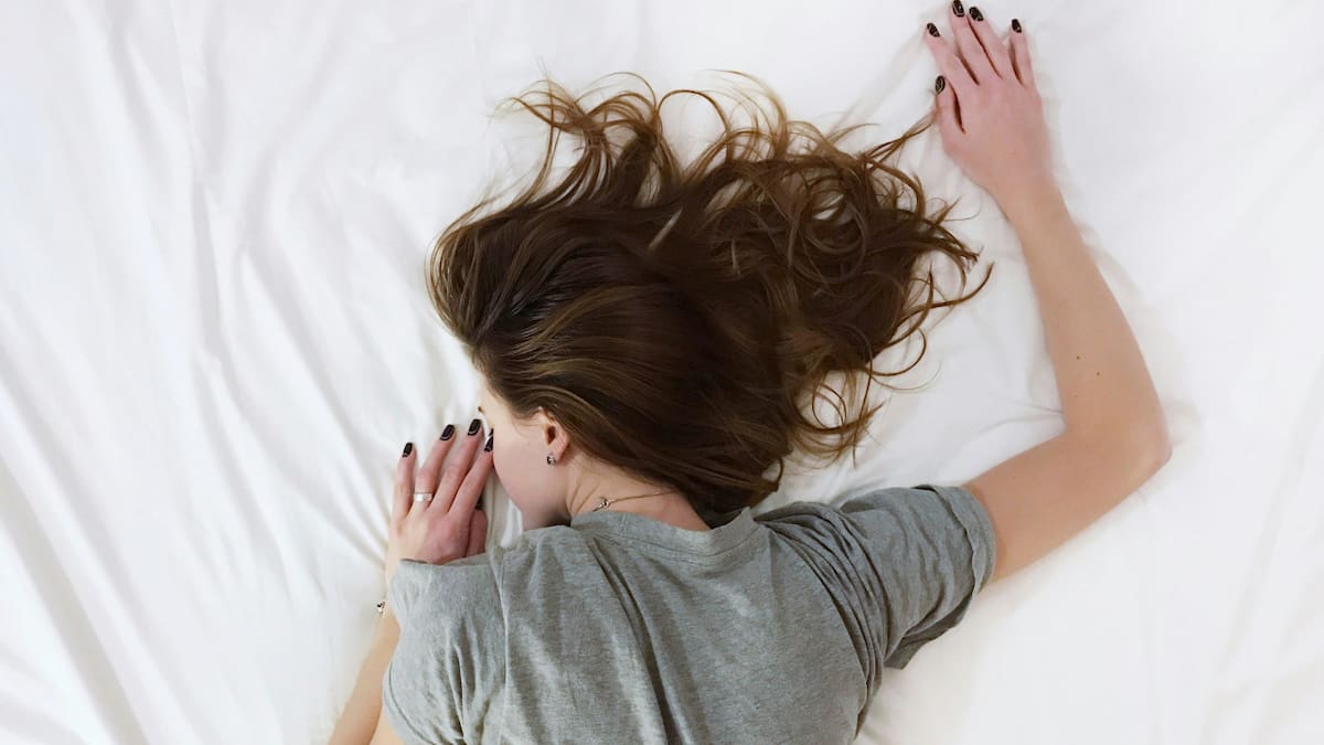 Dormir; descansar. Foto: Unsplash