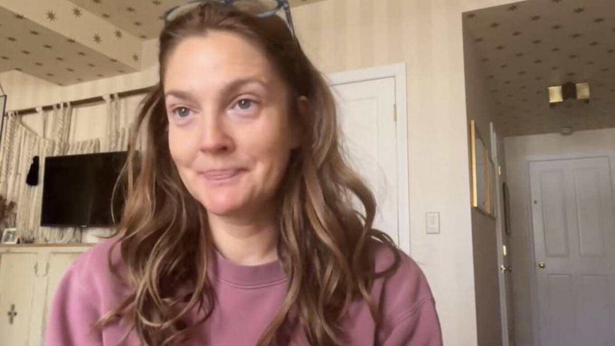Drew Barrymore. Foto Captura de video.