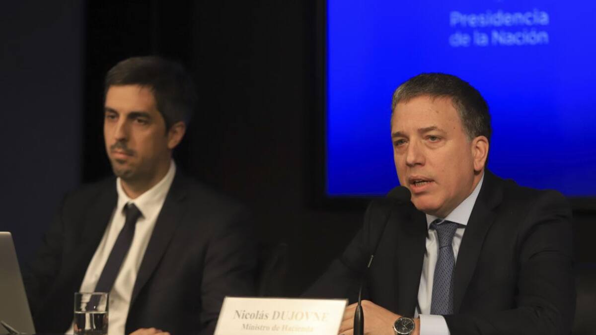 Dujovne, anuncio de superávit primario, NA