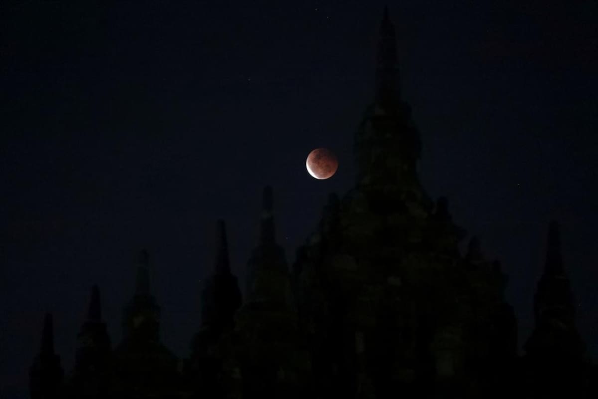 Eclipse Lunar, Indonesia, REUTERS