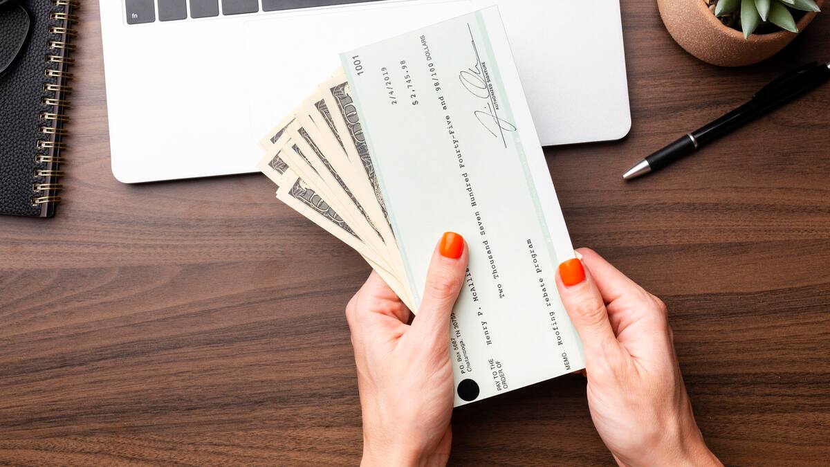 Cheques rechazados: crecieron casi 30% en septiembre por falta de fondos