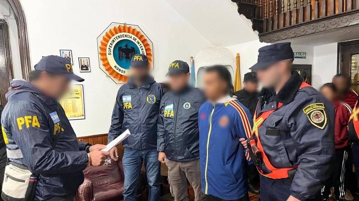 Ecuatoriano del clan "Fito" Macías expulsados de Argentina. Foto: PFA.