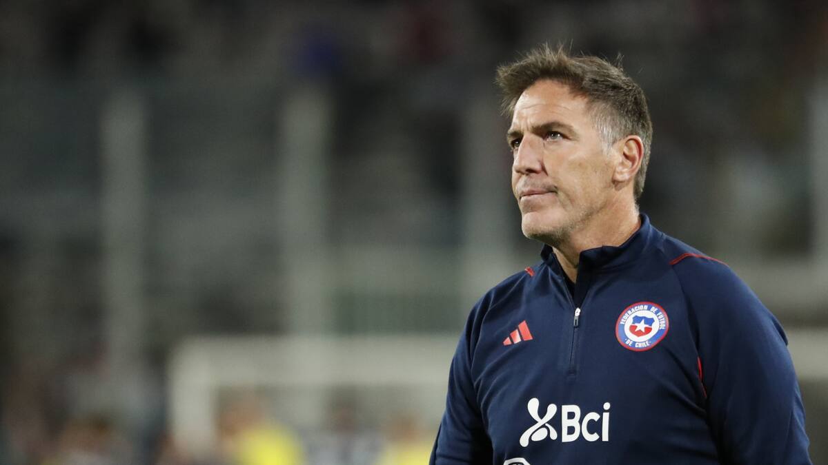 Eduardo Berizzo renunció a su cargo como técnico de Chile tras el empate ante Paraguay
