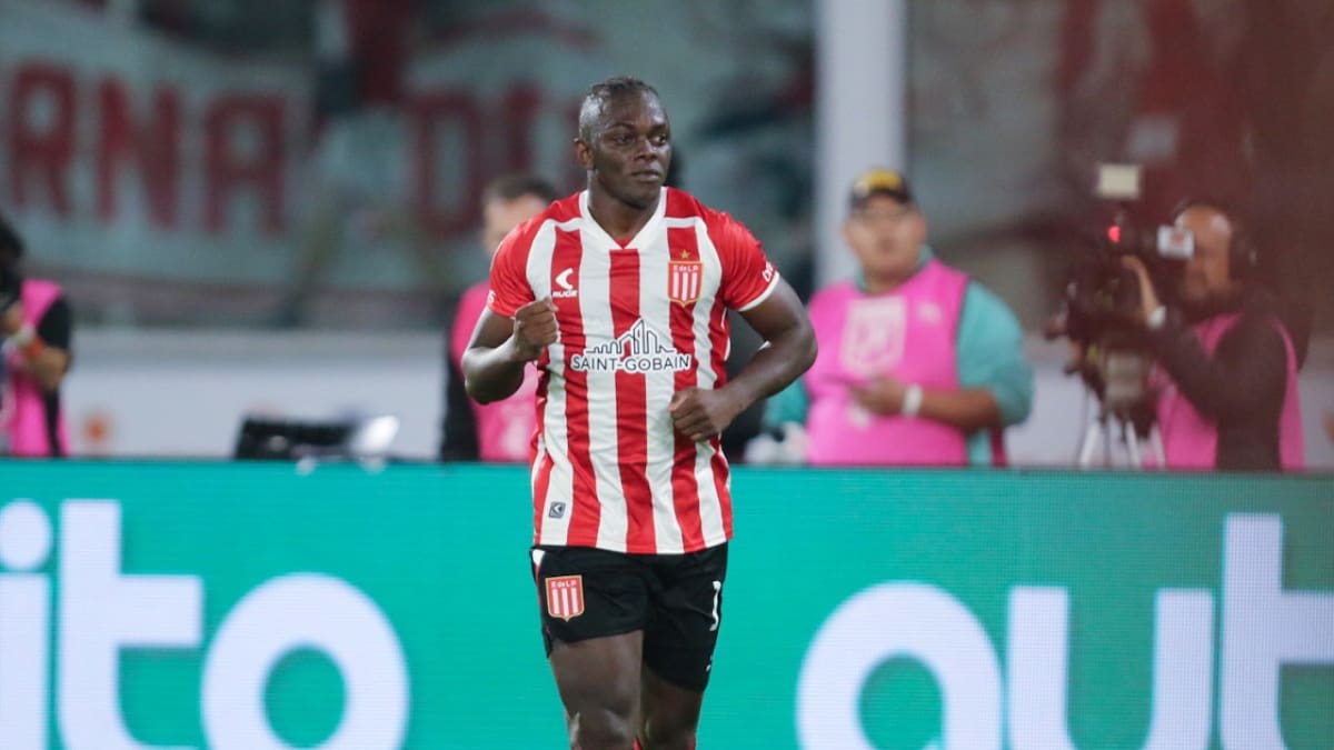 Un guiño que ilusiona: la foto de Edwuin Cetré con la camiseta de Boca que se volvió viral