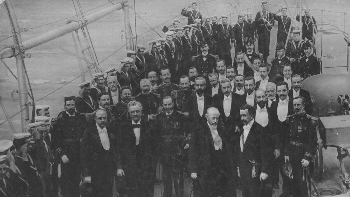 El "abrazo del estrecho" que salvó a la Argentina de una guerra. Foto: Archivo General de la Nación