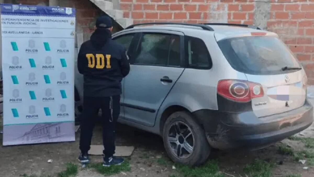 El auto con el que se realizó el secuestro. Foto: DDI.