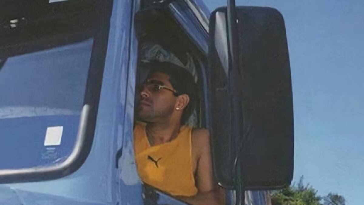 El camión Scania que usó Diego Maradona para llegar a un entrenamiento. Foto: Gentileza Motor1.