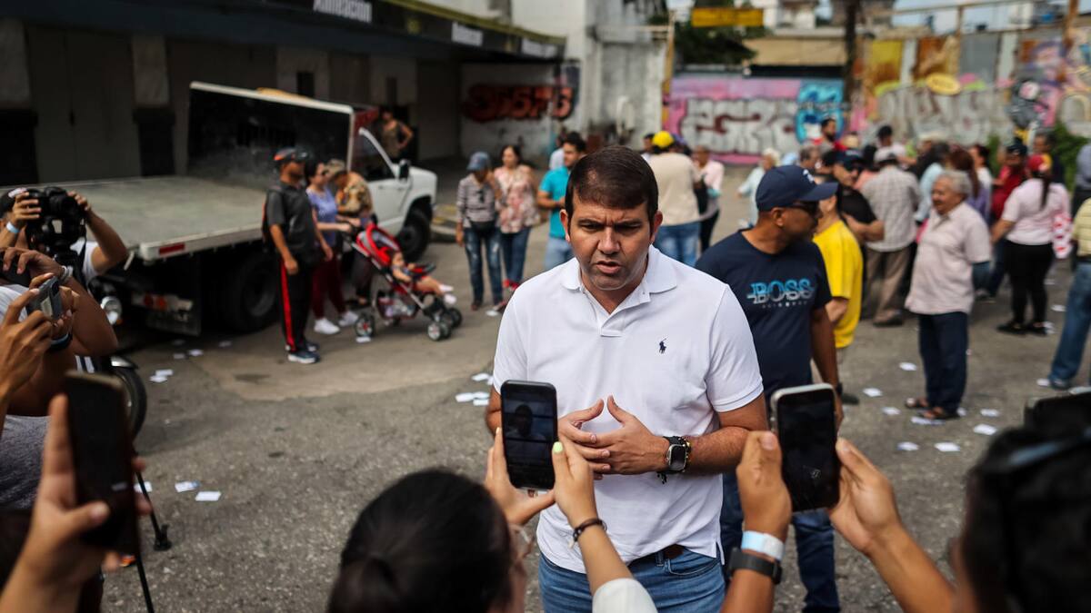 El candidato Carlos Prosperi participa en las elecciones primarias de la oposición. Foto: EFE.