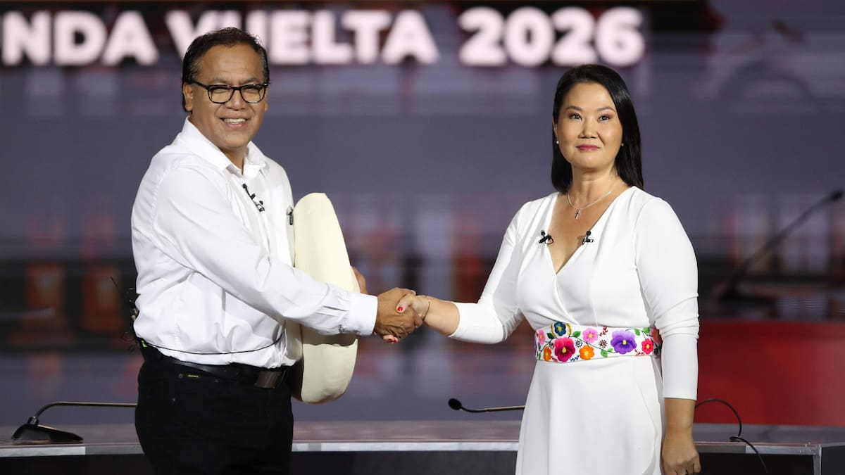 Balotaje en Perú: más de 27 millones de electores votan por Fujimori o Sánchez en una decisión histórica