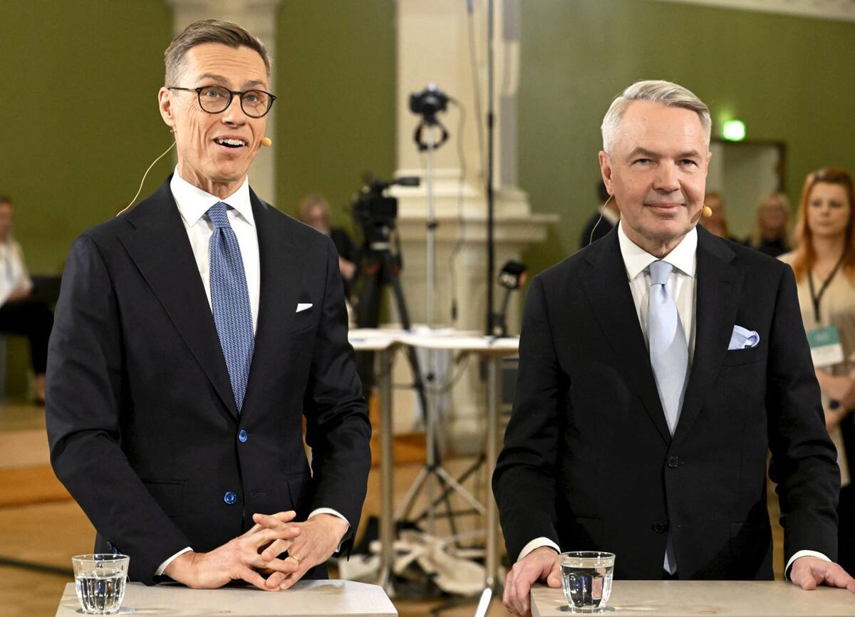 El candidato presidencial del Partido de Coalición Nacional (NCP), Alexander Stubb junto al candidato respaldado por el Partido Verde para una asociación electoral no partidista, Pekka Haavisto, en Helsinki, Finlandia. Foto: Reuters