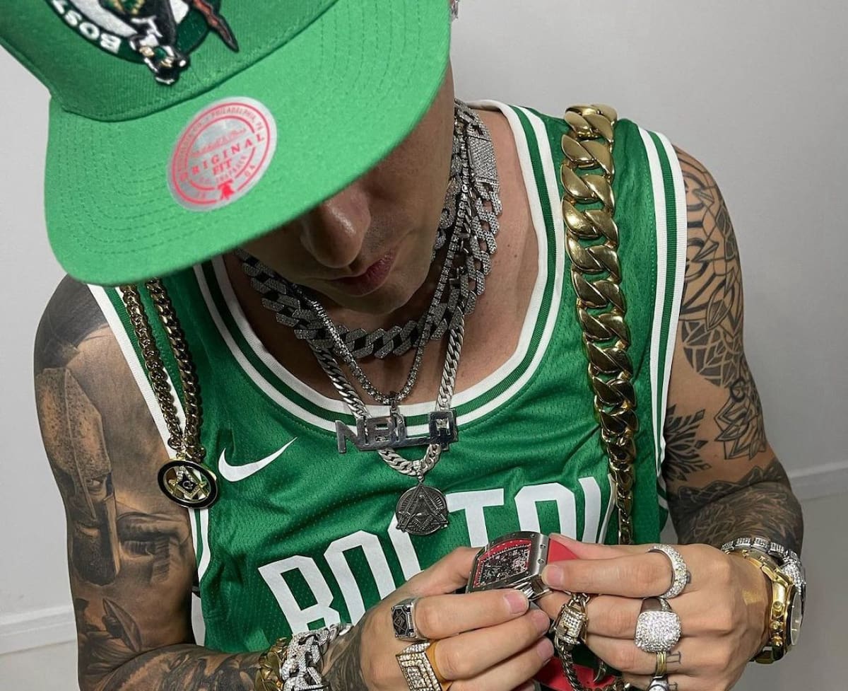 El cantante Néstor en Bloque. Foto: @nestor_nblq