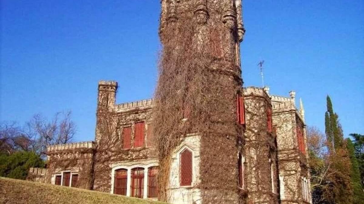 El castillo de “Harry Potter” está en Argentina: recuerda a Hogwarts, tiene fantasmas y se encuentra a dos horas de CABA
