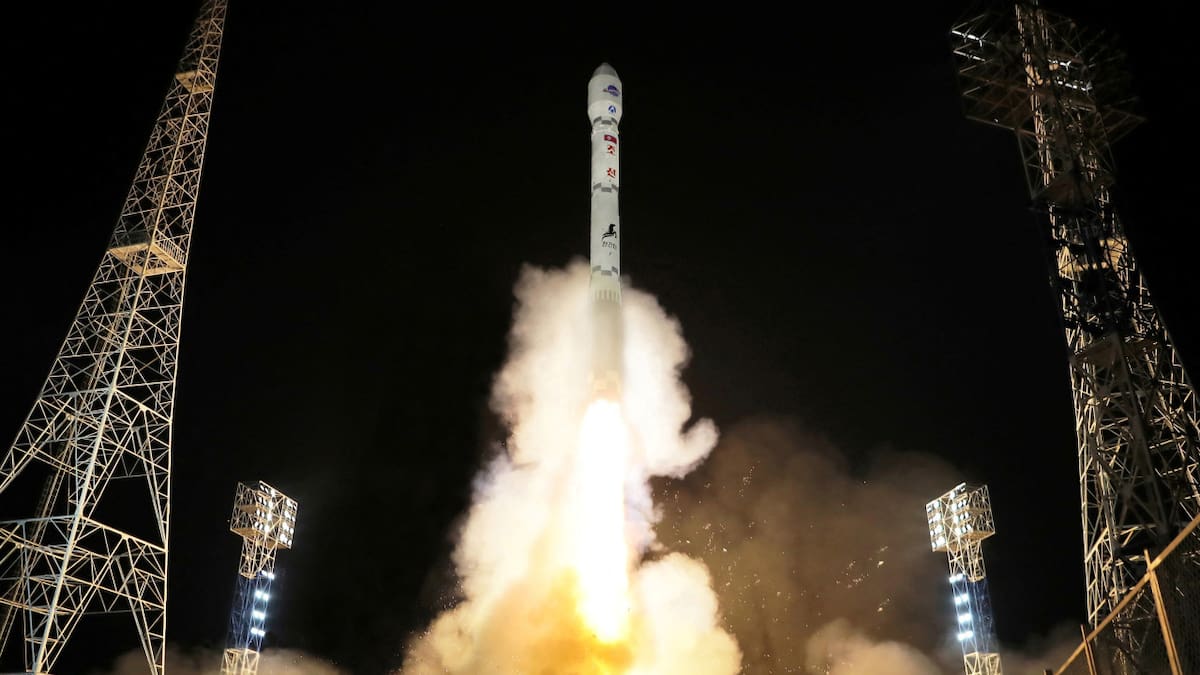 El cohete que puso en órbita el satélite espía. Foto: Reuters