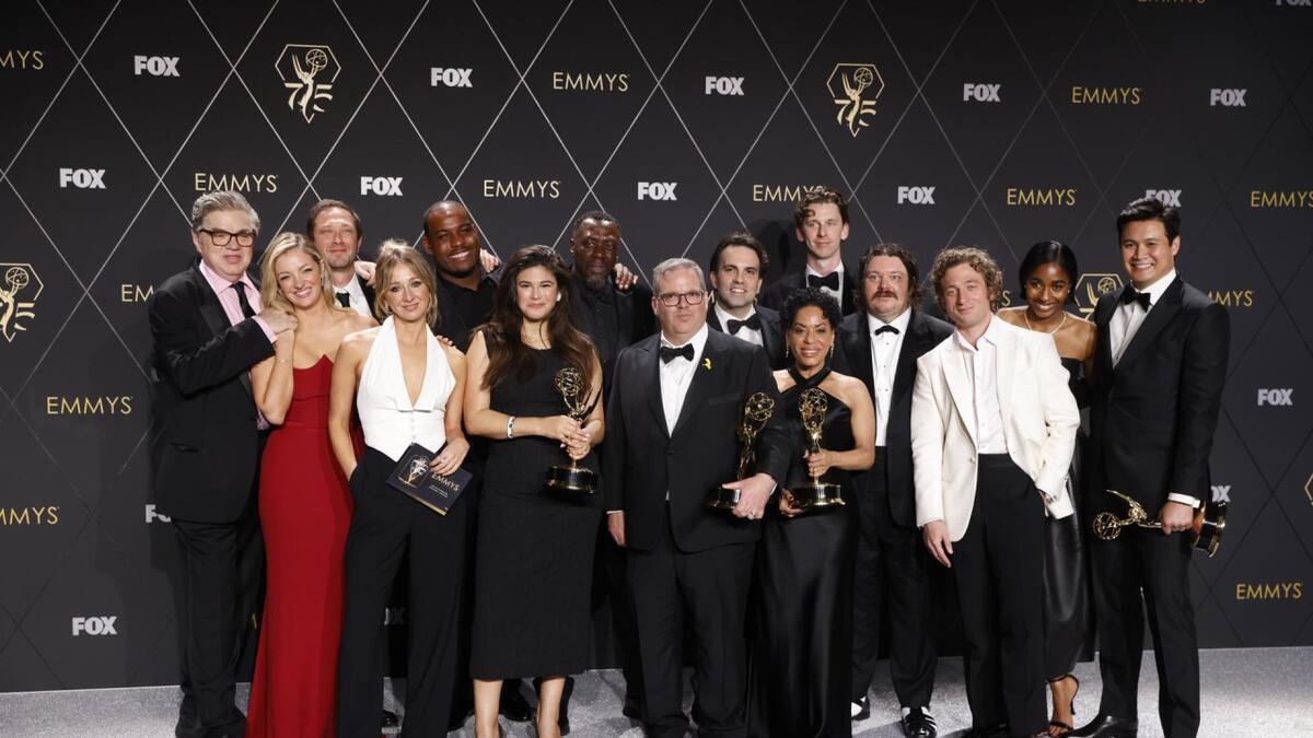 El elenco de The Bear en los premios Emmy. Foto: EFE.