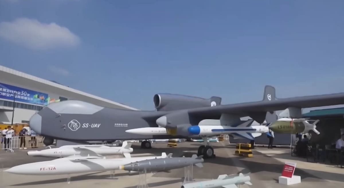 El Jiu Tian es capaz de lanzar enjambres de drones. Foto: captura