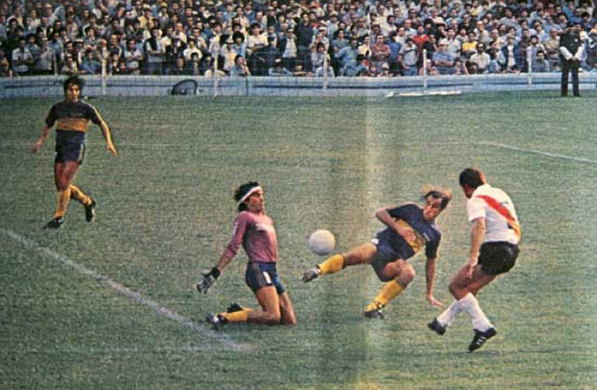 El "Loco" Gatti haciendo "La de Dios".