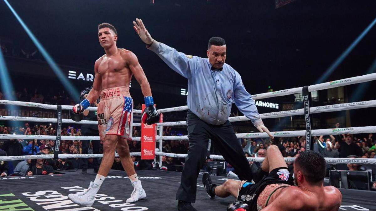 El nocaut que dejó en coma a un boxeador. Foto: Twitter @AlvCarrera.