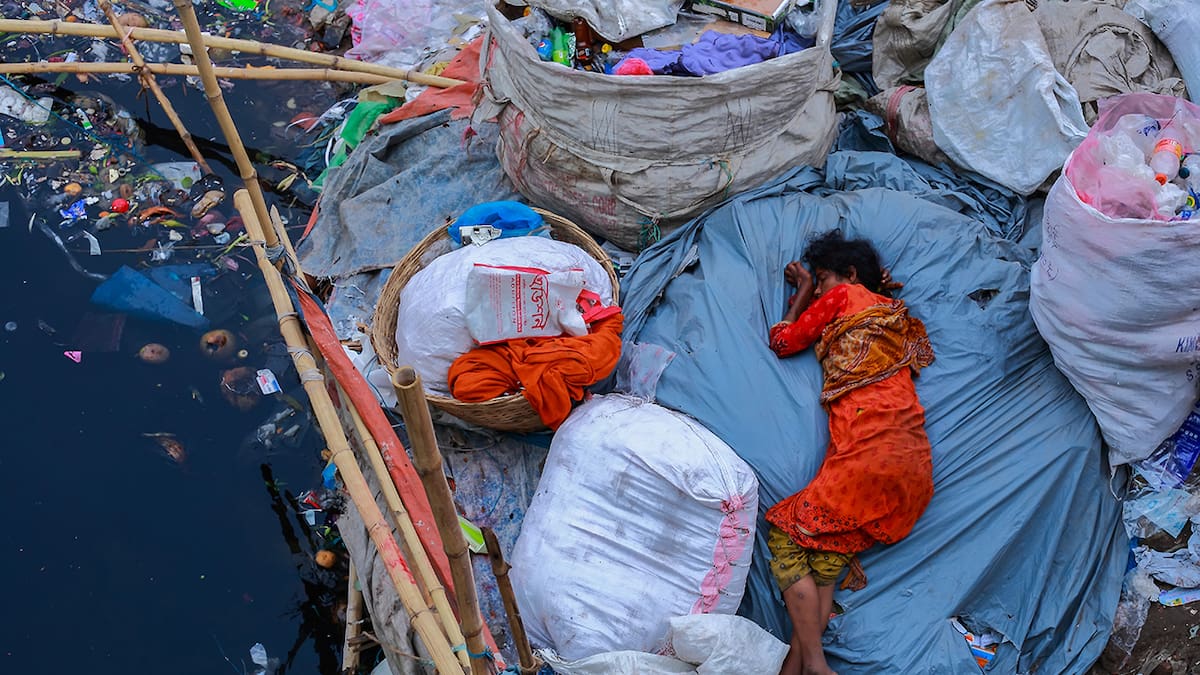 "El plástico es para siempre" ("Plastic is Forever"), exhibición fotográfica de la ONU.