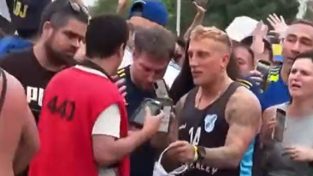 El Polaco quedó en medio de los disturbios. Foto: captura TN.