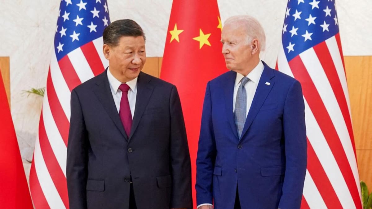 El presidente chino Xi Jinping junto al presidente estadounidense Joe Biden. Foto: Reuters.