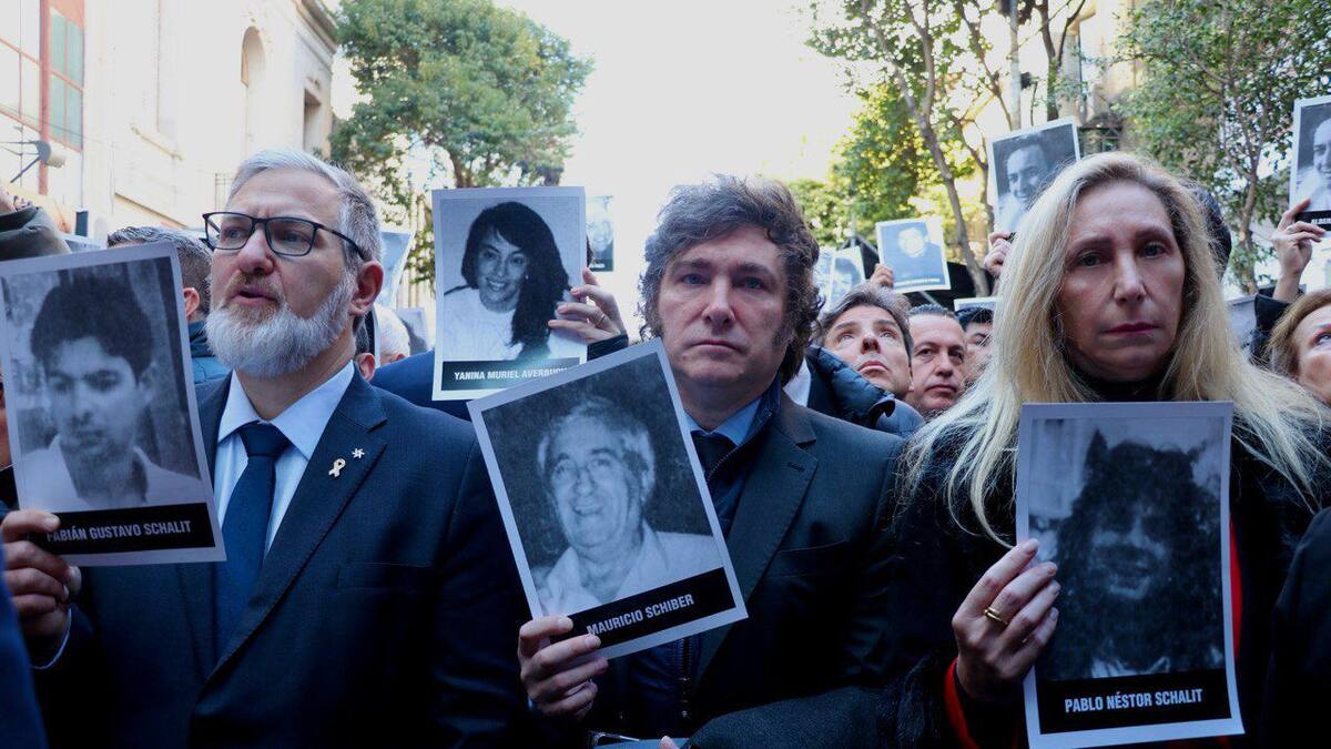 Javier Milei participó del acto por el 30 aniversario del atentado contra la AMIA