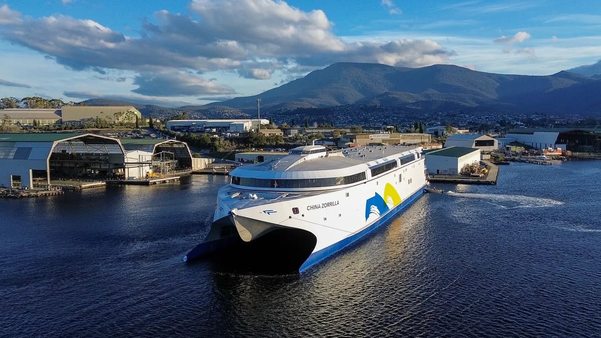 El primer ferry 100% eléctrico del mundo transporta 2.100 pasajeros y llegará a dos países de Sudamérica