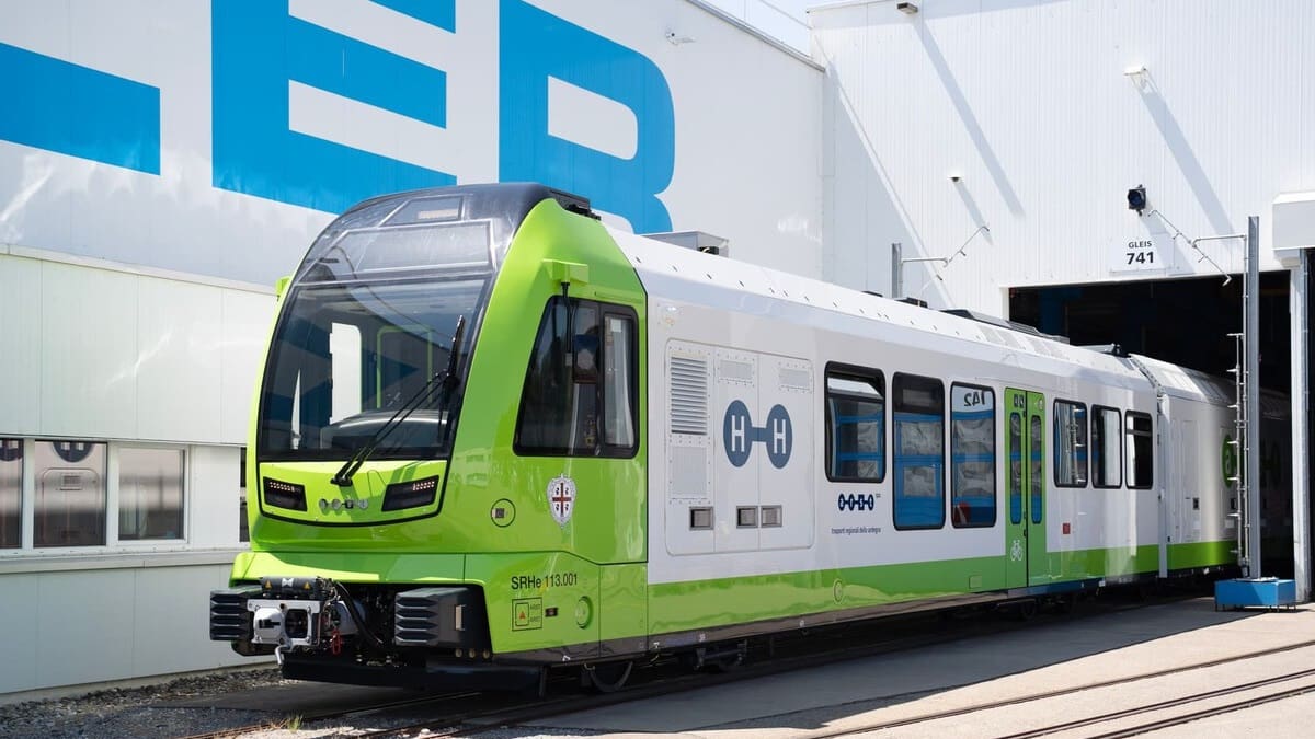 El primer tren de hidrógeno para vías estrechas: promete eliminar más de 2000 toneladas de dióxido de carbono al año