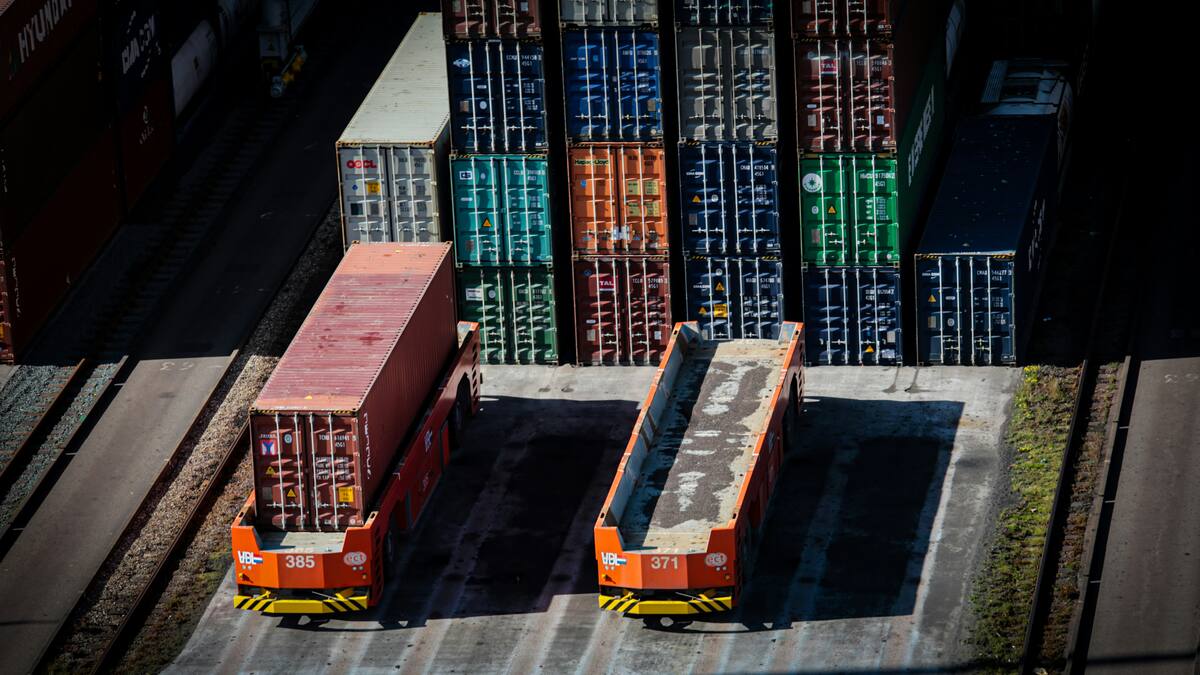 El puerto de Rotterdam y unas medidas contra una posible guerra contra Rusia.