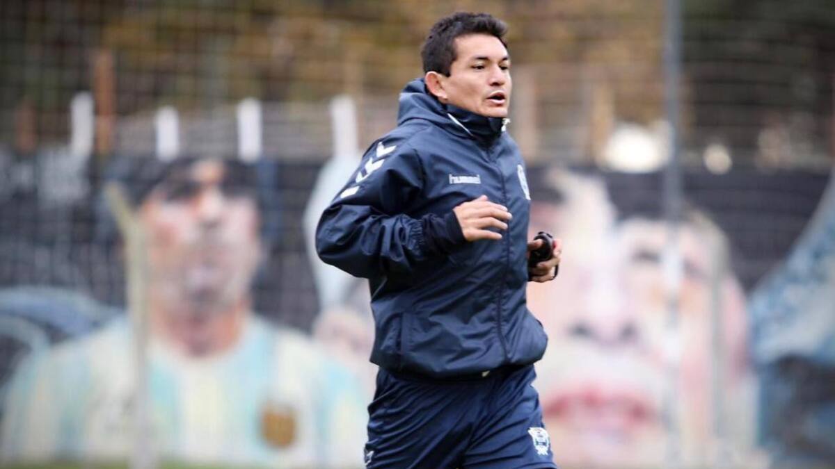 El "Pulga" Rodríguez en Gimnasia y Esgrima La Plata. Foto: NA.