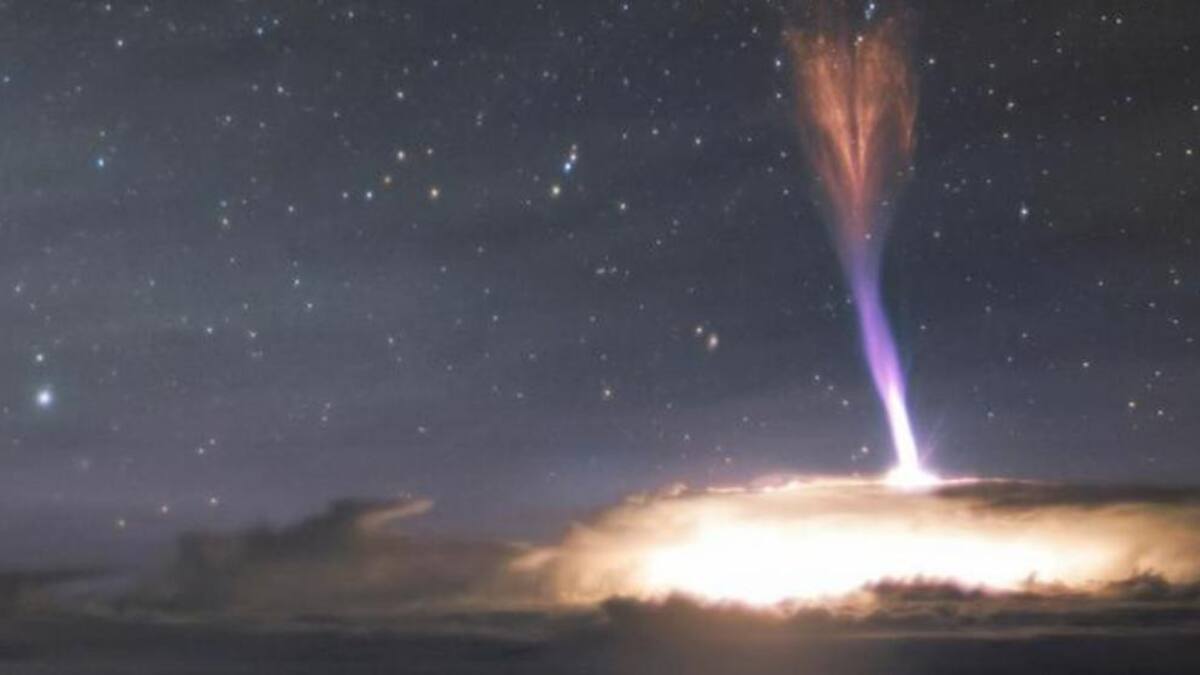 El rayo que desconcertó a los científicos. Foto: Geminy Observatori