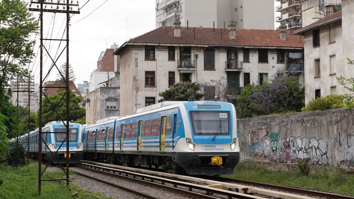 El tren diferencial de la línea Sarmiento sumó dos nuevas frecuencias semanales: días, horarios y precios del pasaje