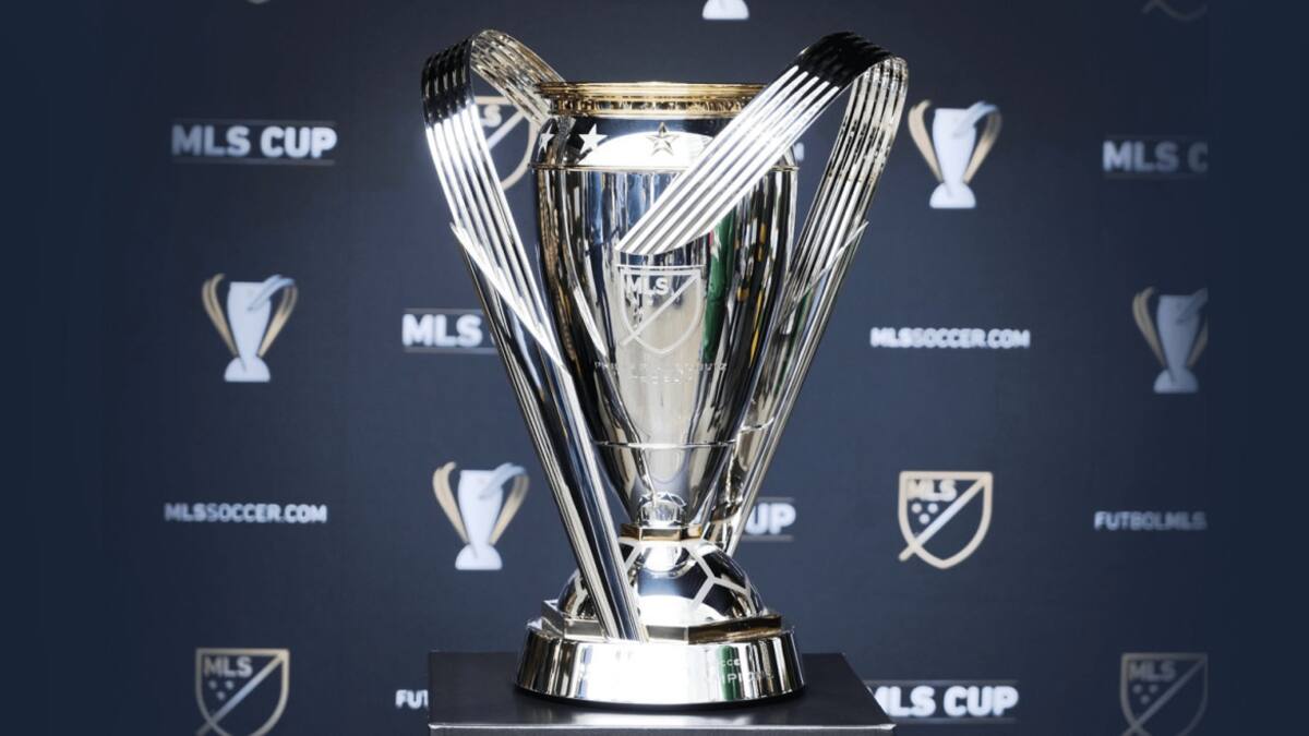El trofeo de la MLS Cup que se le entrega al campeón de la temporada. Foto: MLS.