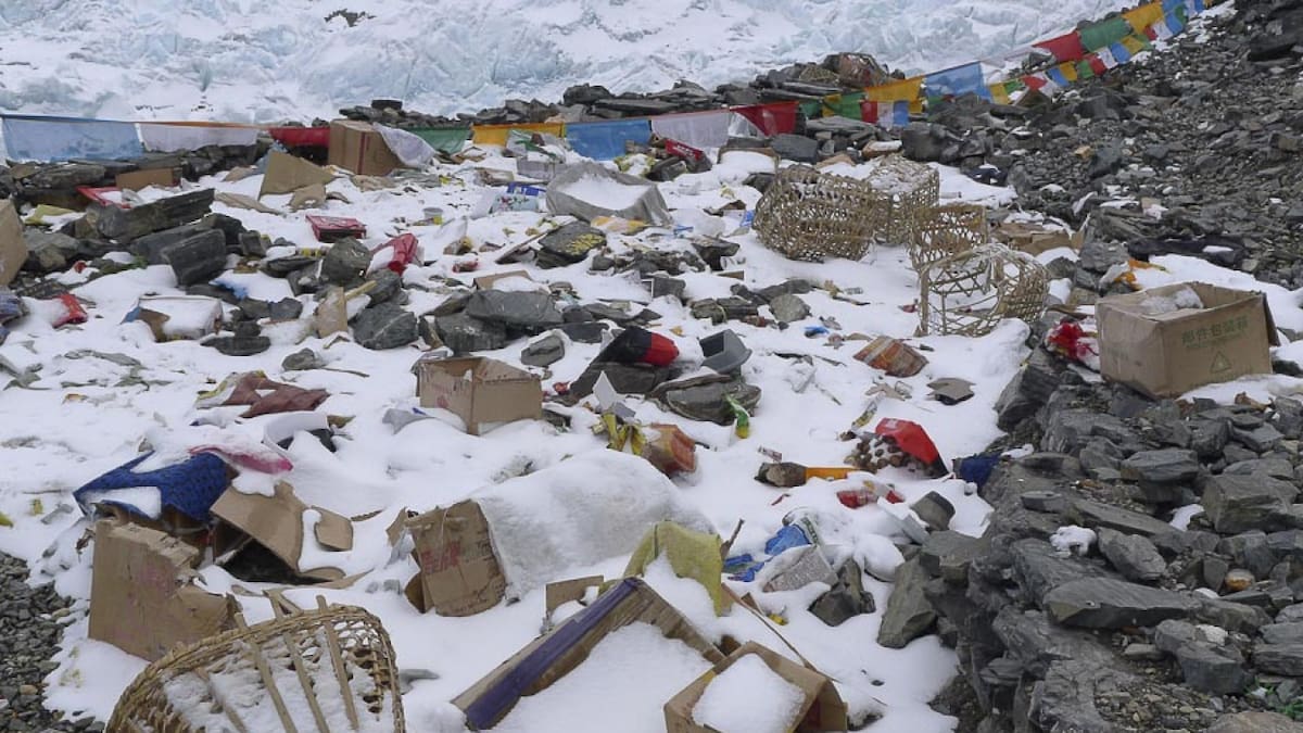 El turismo descontrolado en el Everest deja 200 toneladas de residuos al año. Foto: Noticias Ambientales