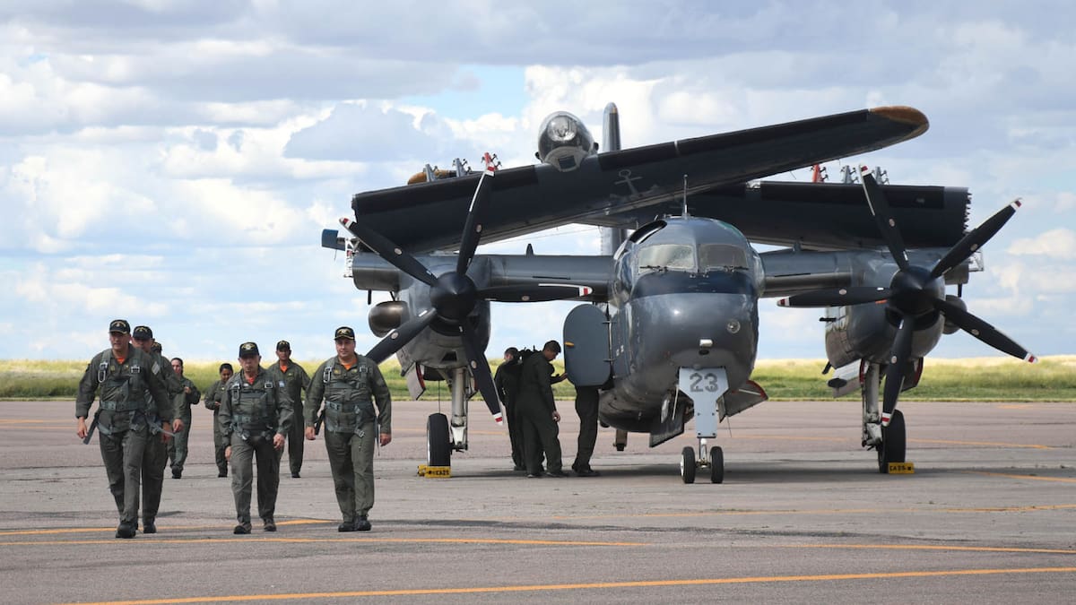 El último vuelo del S-2T Turbo Tracker.