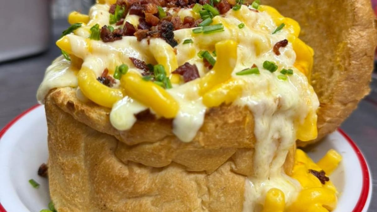 El Volcán & Cheese de Monti.