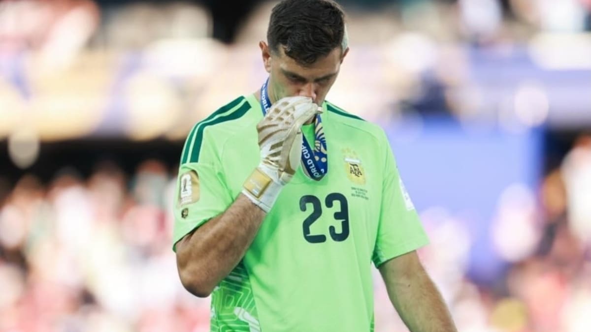 Dibu Martínez puso en duda su continuidad en la Selección Argentina: “Es momento de dar un paso al costado”