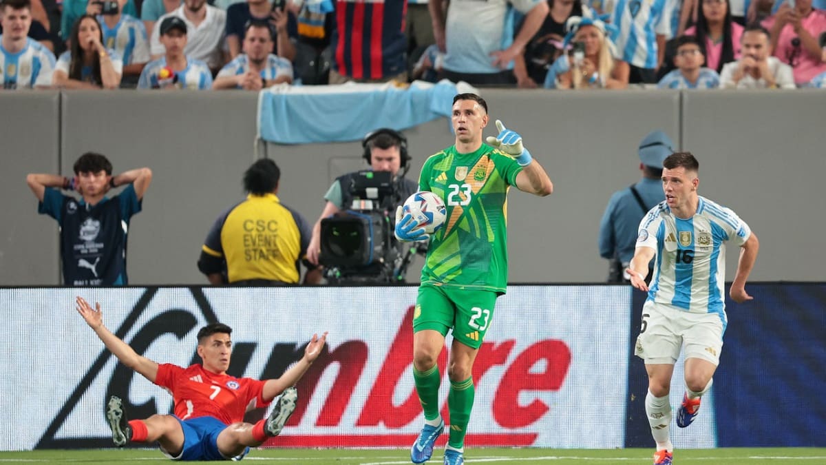 Emiliano "Dibu" Martínez; Argentina vs. Chile; Copa América 2024. Foto: Reuters.