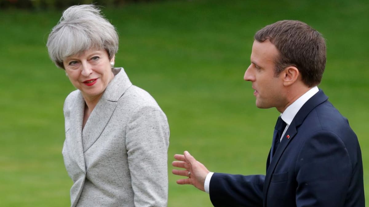 Emmanuel Macron y Theresa May (Reuters9