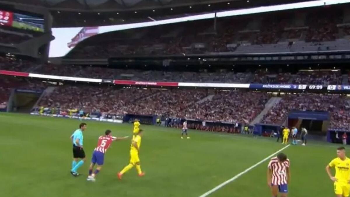 Empujón de De Paul a Lo Celso. Foto: captura video.