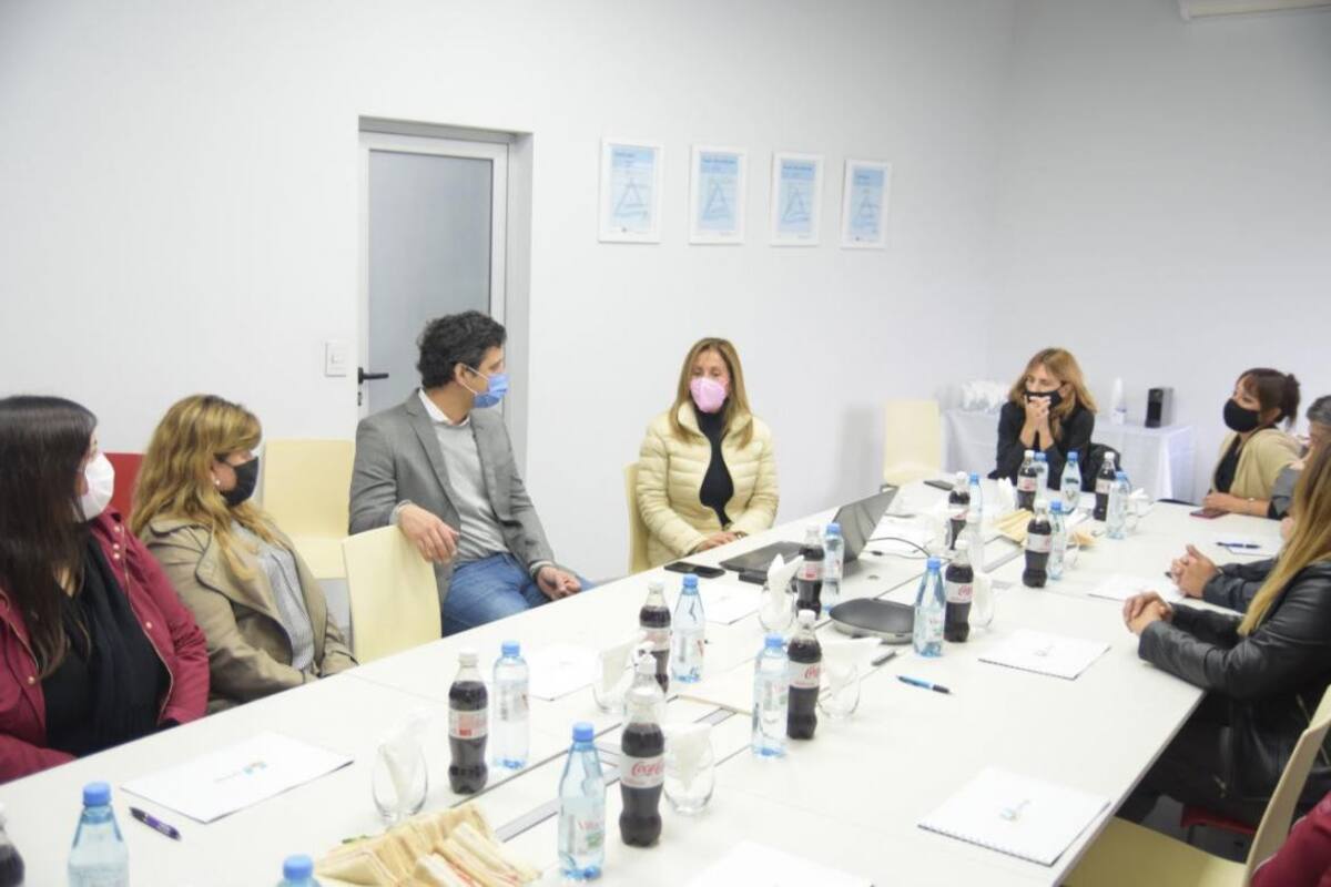 En el marco del Día de la Industria, Dulce Granados visitó la empresa