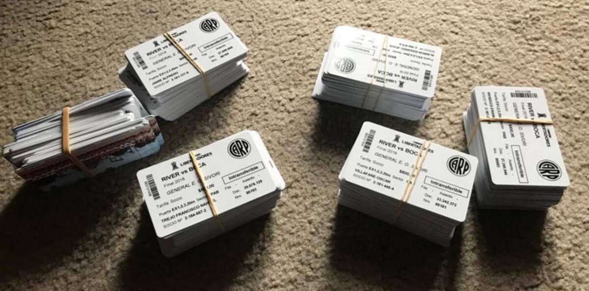 Entradas para la Superfinal secuestradas en allanamientos a barras de River
