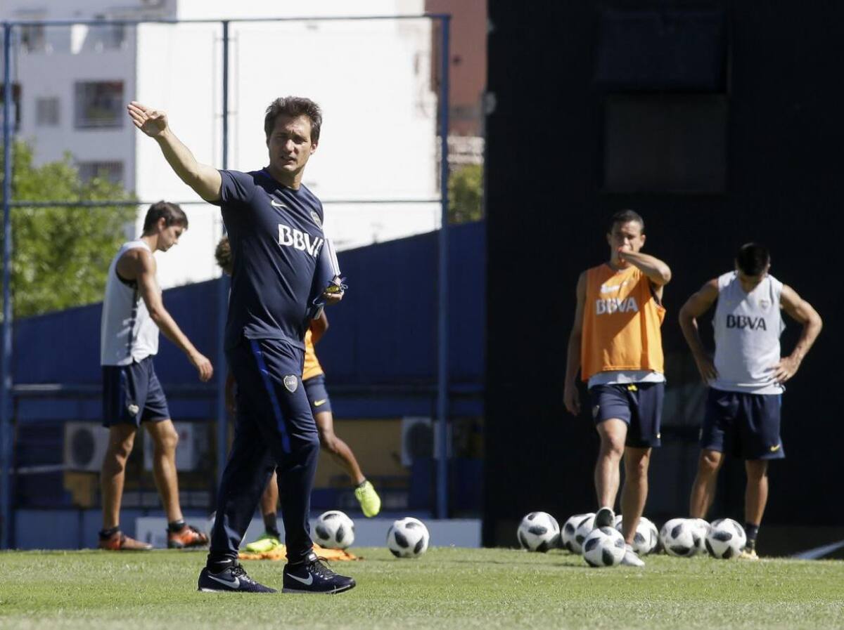Entrenamiento de Boca Juniors, fútbol argentino, Guillermo Barros Schelotto