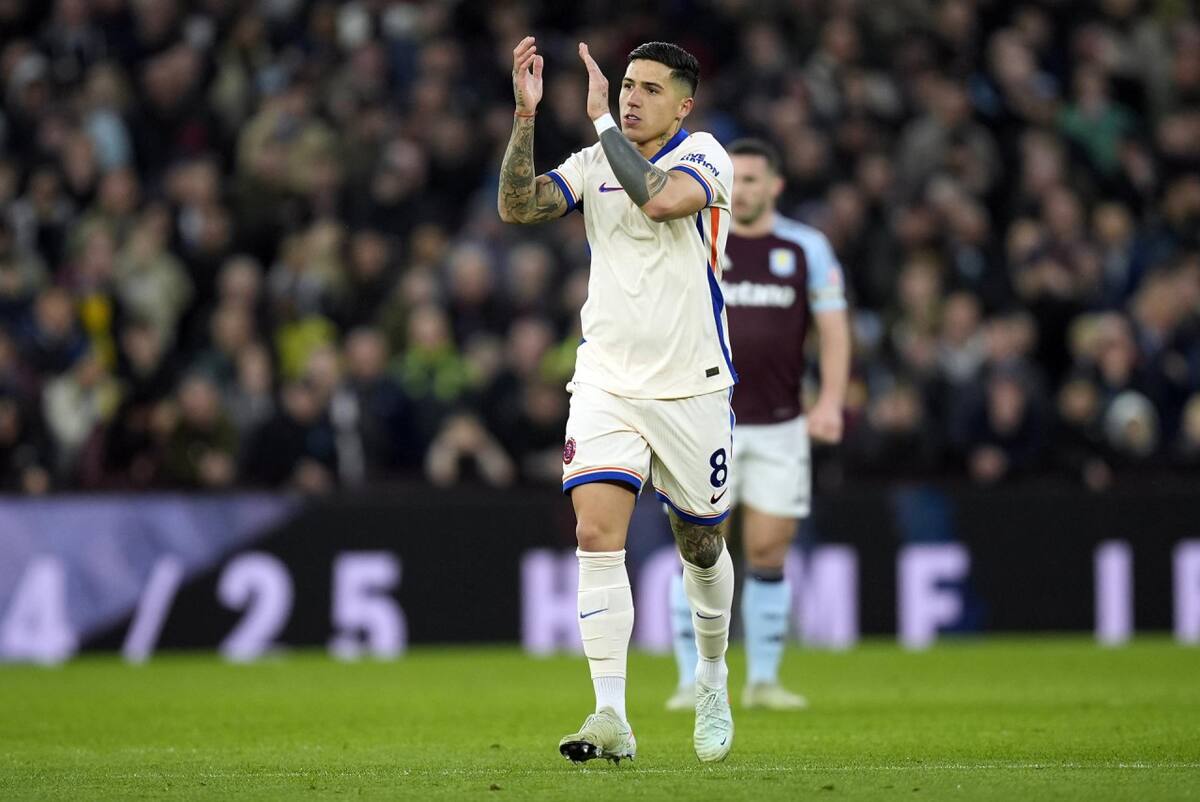 Enzo Fernández, Aston Villa vs Chelsea. Foto: EFE/Tim Keeton