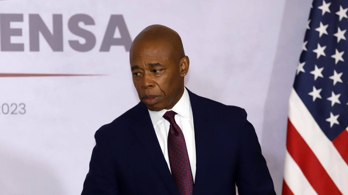 Erics Adams en su visita a México. Foto: EFE.