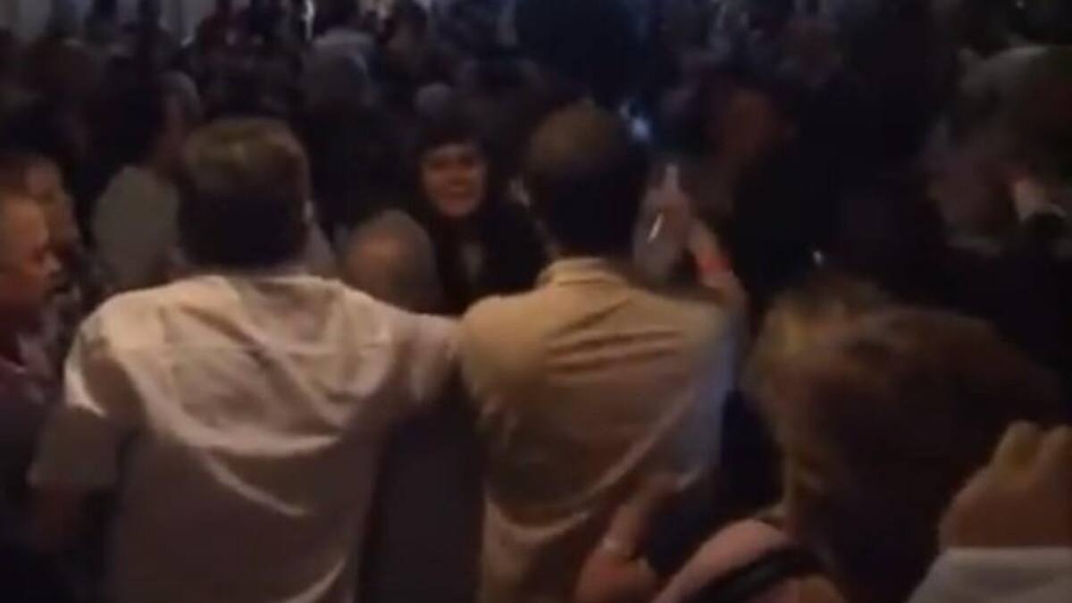 Escándalo y golpes en audiencia pública de Fly Bondi