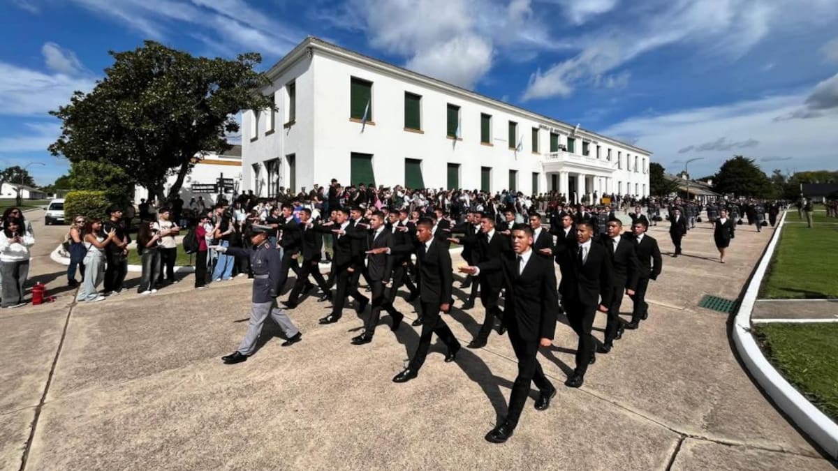 Dura dos años y medio con un internado de lunes a viernes: cómo es el nuevo plan de estudios del Ejército Argentino