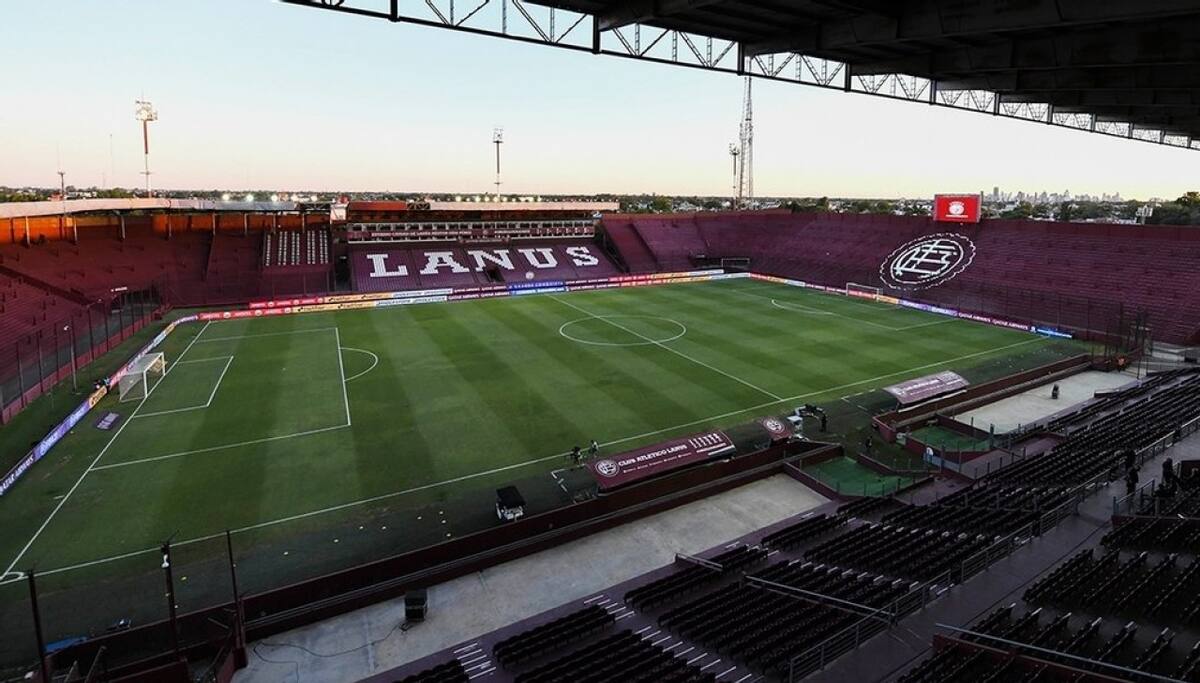 Estadio de Lanús.