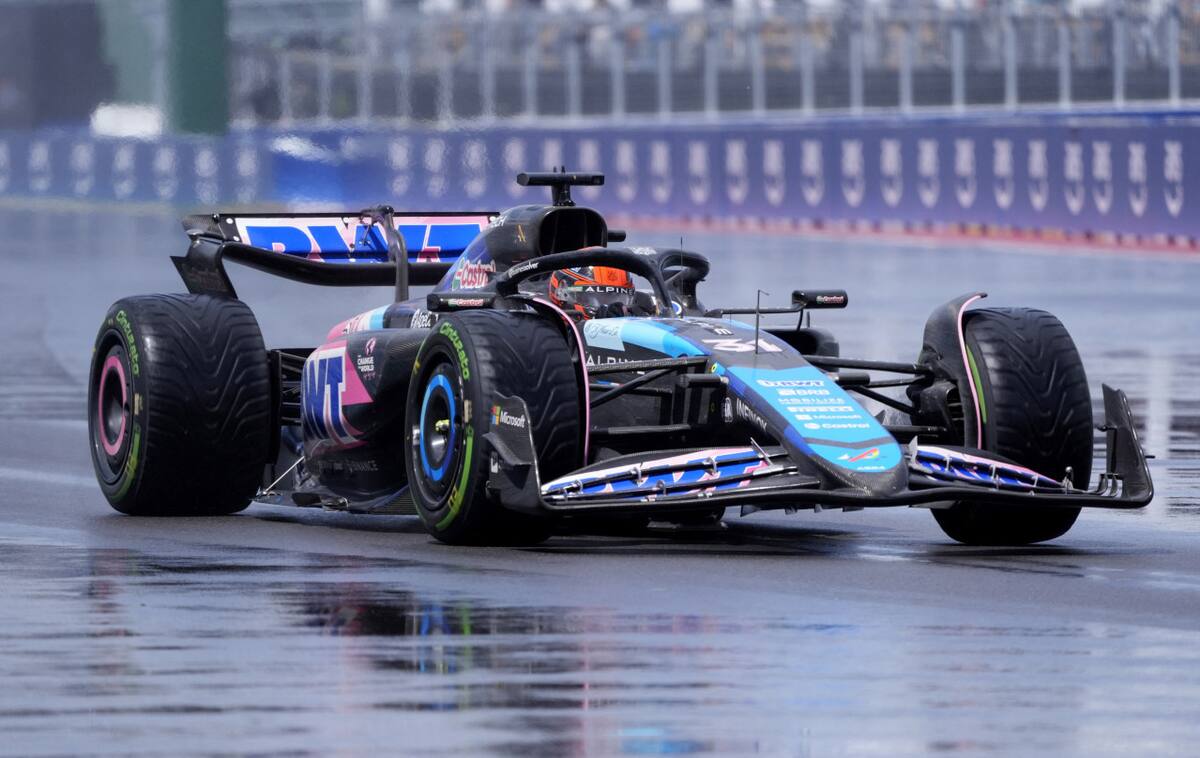 Esteban Ocon de Alpine en acción durante la carrera. Foto: Reuters.